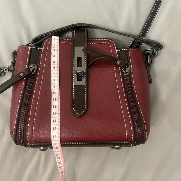Metal Strap Zipper Crossbody Bag - Picture 10 of 11